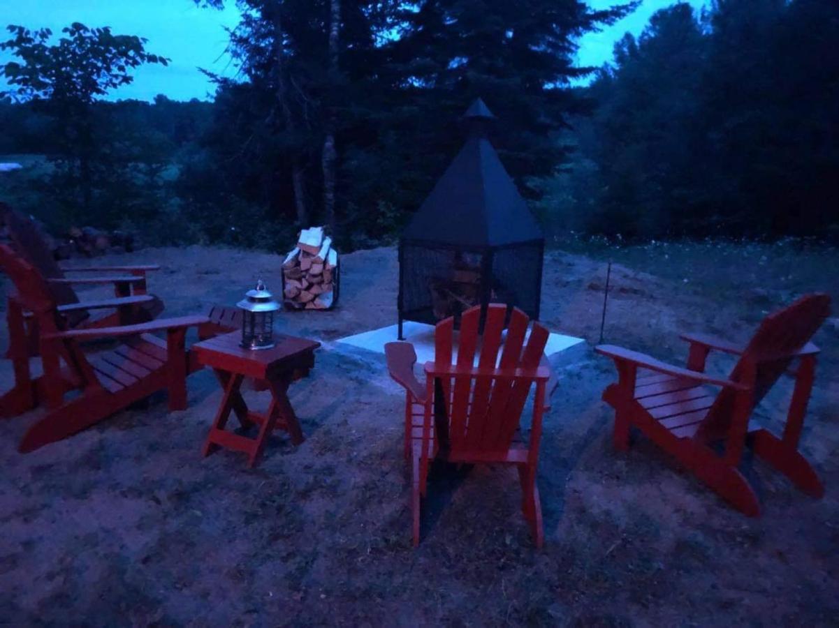 Le Chalet Au Souvenir Bouchette Dış mekan fotoğraf